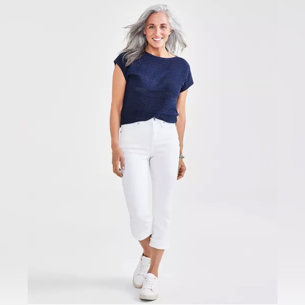 Style & Co
Petite High-Rise High-Cuff Capri Jeans